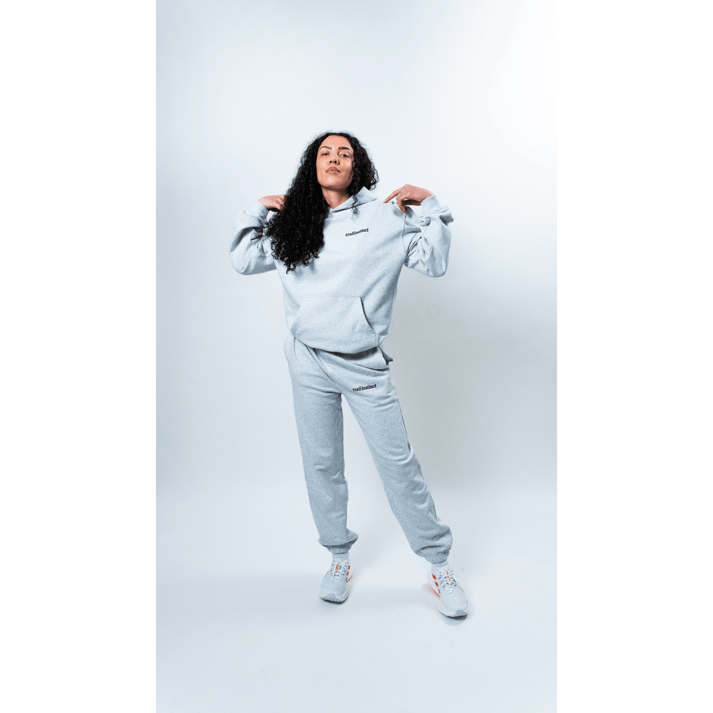 signature sweater grey