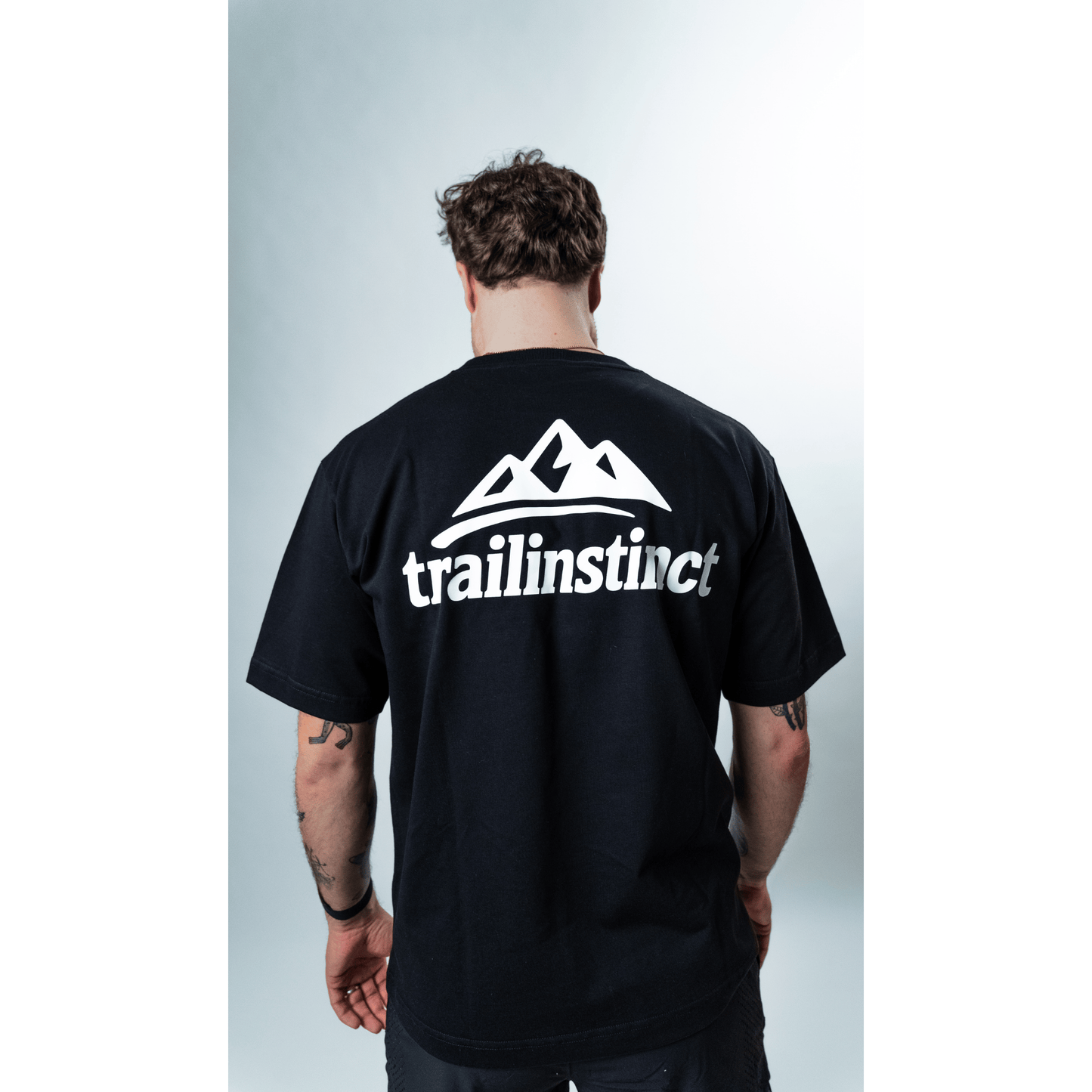 signature back tee JP black
