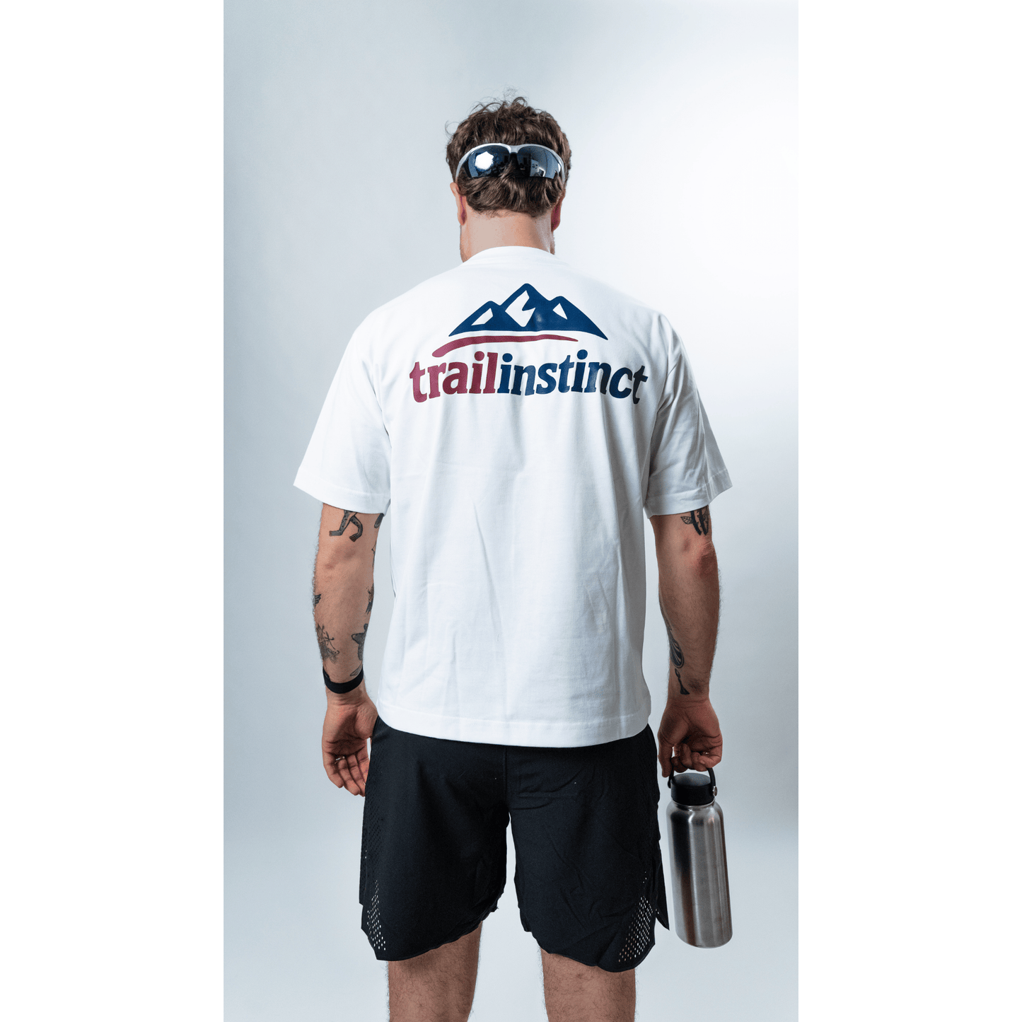 signature back tee white