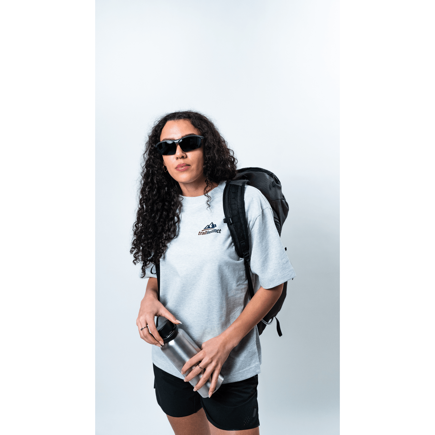 signature front tee grey