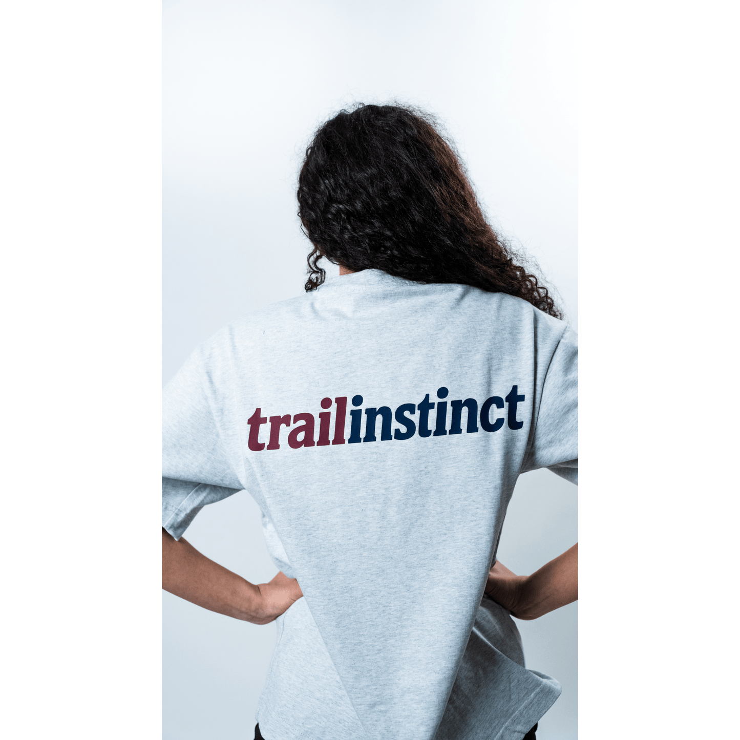 signature front tee grey